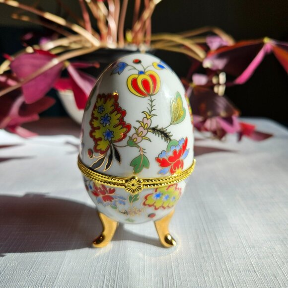 Egg Trinket Box 4" Tall Well Made-Item #609 - Picture 1 of 3